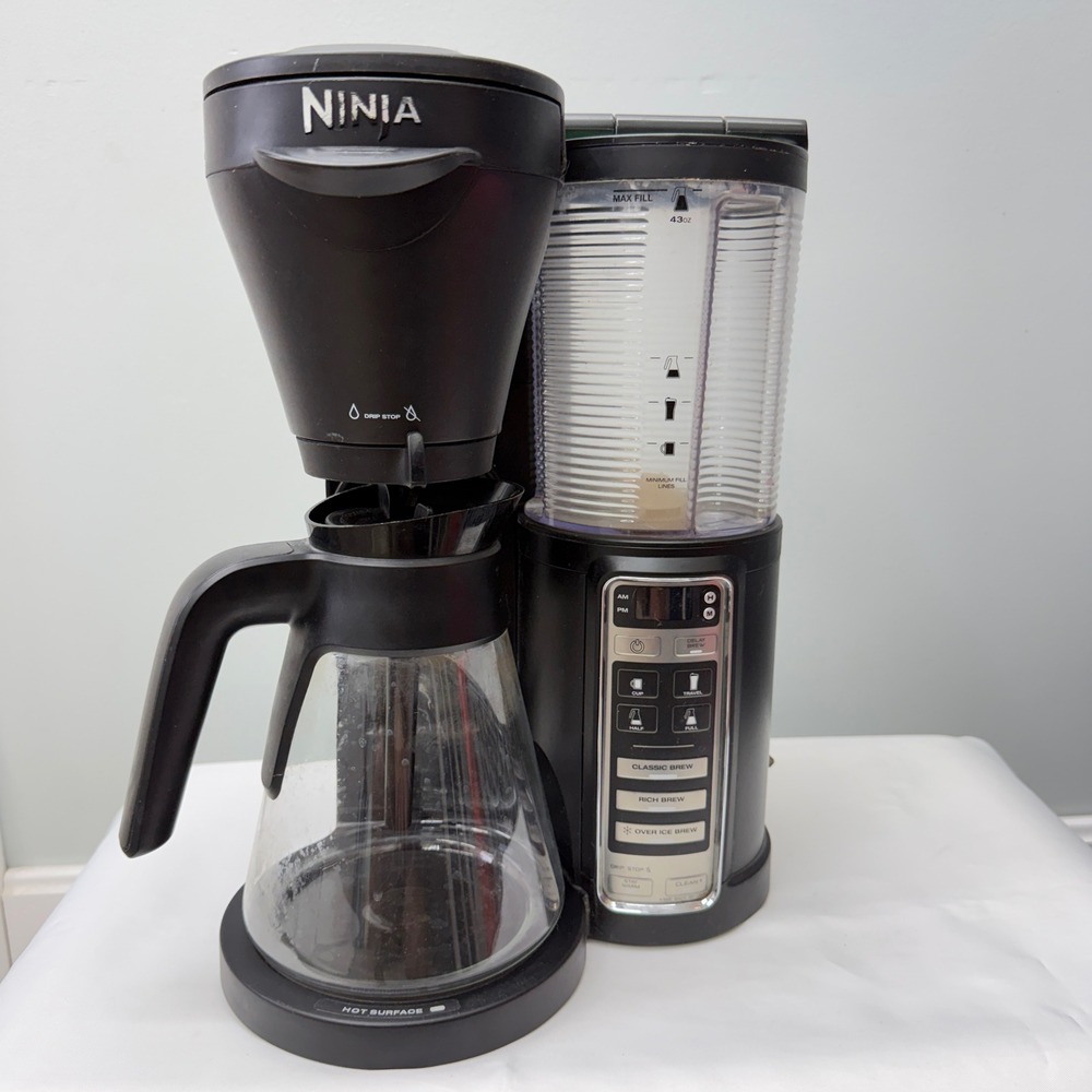 Ninja Coffee Bar CF020 Multi Serve Coffee Maker Glass Carafe Drip Stop